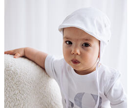 kojenecká bavlněná čepička bekovka Jamiks Bjorg