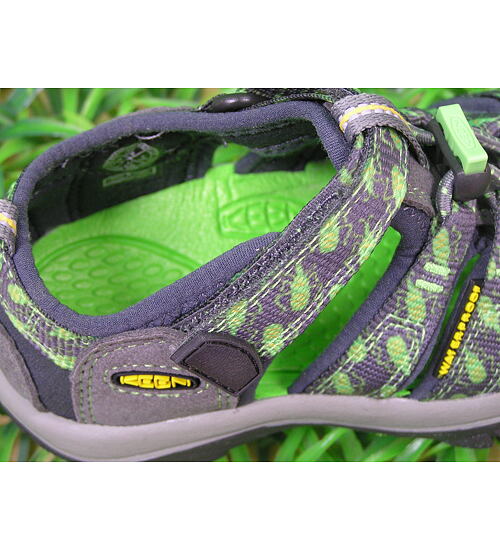Keen obuv Newport H2 gargoyle bugs vel. 27-28 až 31