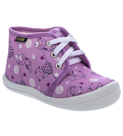 české šněrovací bačkůrky pro první krůčky