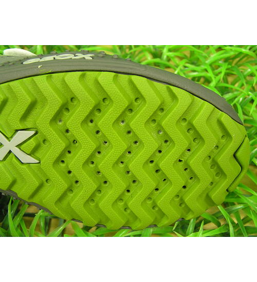 dětská prodyšná obuv Geox J42F2A ve velikosti 25