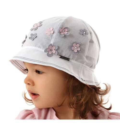 letní klobouček pro holčičku
