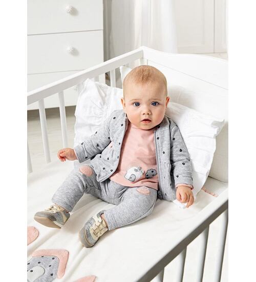 luxusní kojenecké oblečení