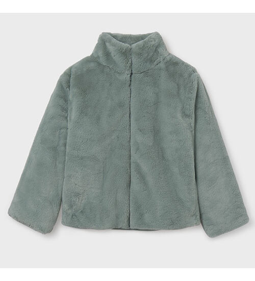 Dívčí bunda z měkkého plyšového materiálu se stojáčkem a dlouhými rukávy.