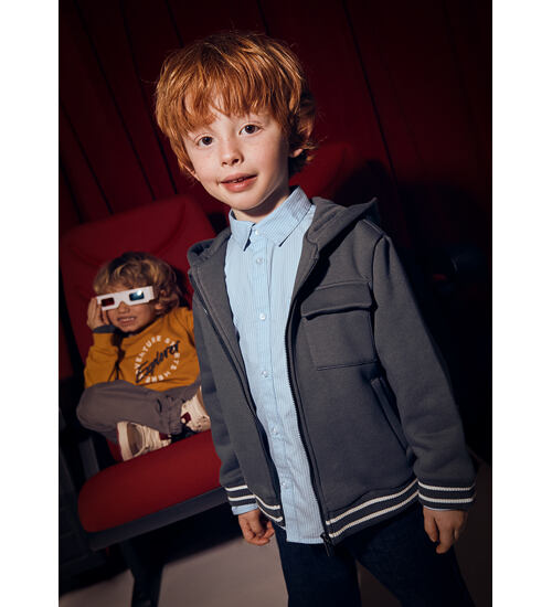 Mayoral dětská teplá mikina se zapínáním na zip, s kapucí a kapsami.